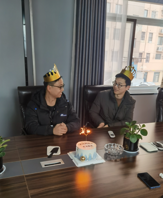暖心相伴，共慶生辰 —— 萬碩集團1月生日會溫馨舉行